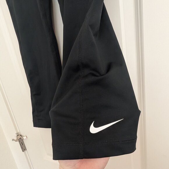 Nike Dri-Fit Crop Legging - Picture 6 of 6